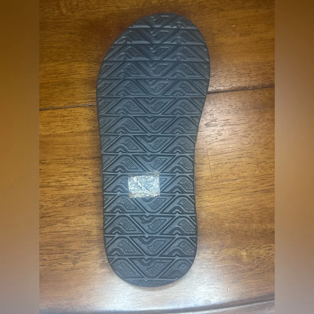 Reef Black Flip Flops Size 9